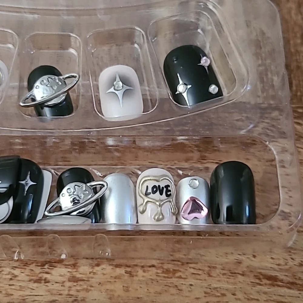 2/$16 3D Hearts Rhinestone Planet  Press On Nails